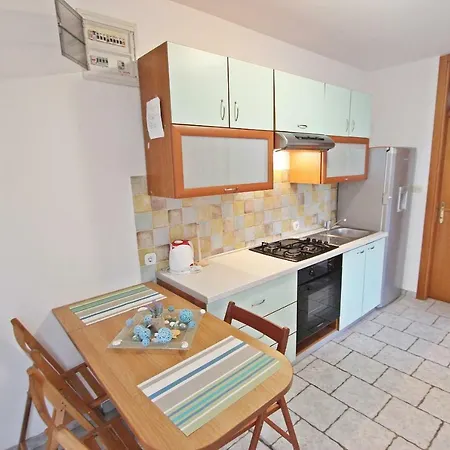 Josip Apartment Murter