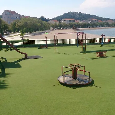 Josip 公寓 穆泰尔岛