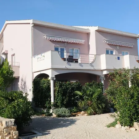 Josip Apartment Murter